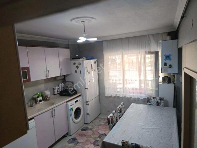 Toprak Emlaktan Ank Keçiören Köşk Mah 2+1 Geniş Kilerli Daire