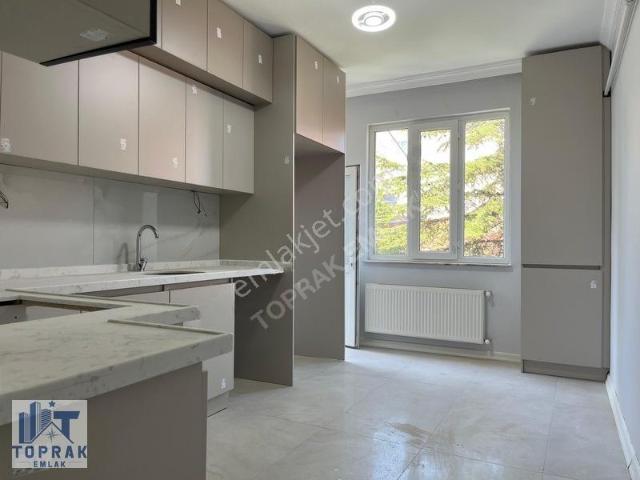 Toprak Emlak'tan Ara Kat / Tam Bakımlı / 120m2 / Satılık 3+1