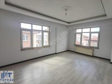 Toprak Emlak'tan Gökmeydan Ecesultan Sokakta 3+1 Bakımlı Daire