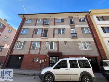 Toprak Emlak'tan Ertuğrulgazi Mh /ferah Kullanışlı / Kiralık 1+1
