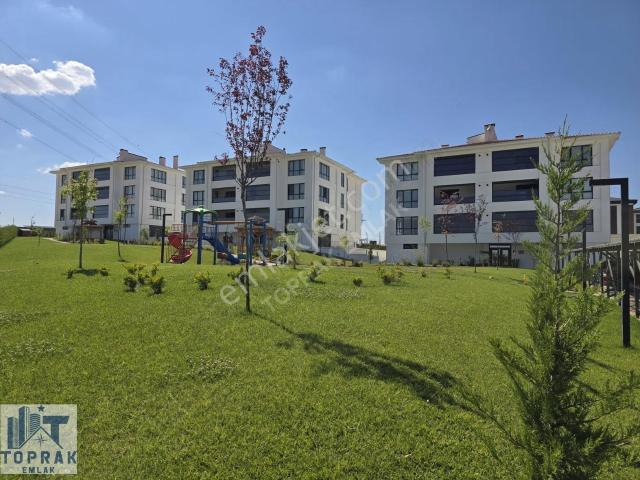 Toprak Emlaktan Salkım Söğüt Evleri Sitesi 196m2 / Satılık 4+1