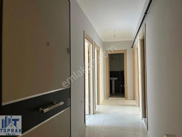 Toprak Emlak'tan Sütlüce Mh / Asansörlü/ İskanlı/ Satılık 2+1