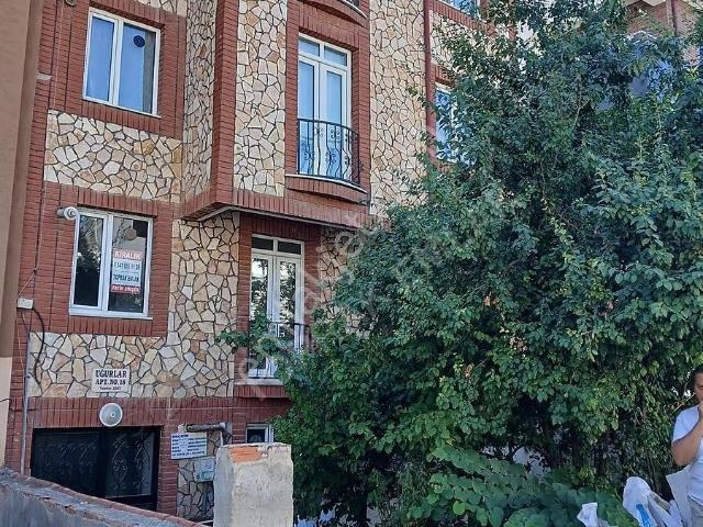 Toprak Emlaktan Uluönder Merkezin De Ayrı Mutfaklı Kiralık 1+1