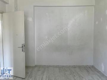 Toprak Emlak'tan Uluönder Mh/fevzi Çakmak Cd Üzeri / Kiralık 3+1