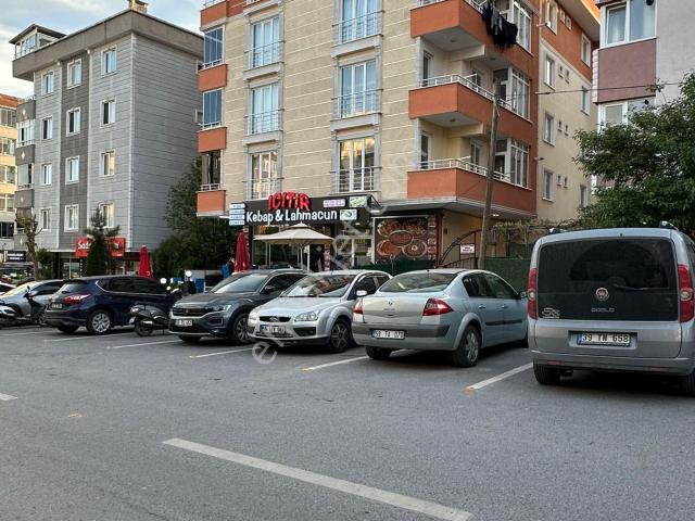Toprak İnşaat. hastane Ve Adliyeye Sıfır Köşe Mükemmel Konumda 3+1!
