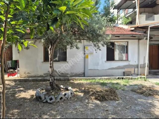 Topraklıkta, 204 M2 Arsa İçinde 1+1 Ve 1+0 Müstakil Apart