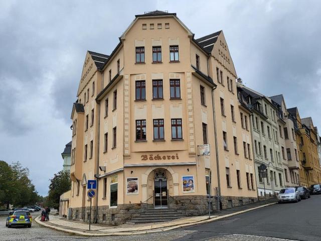 Topsanierte 2 Raum Dachgeschoss Wohnung in zentrumsnaher Lage