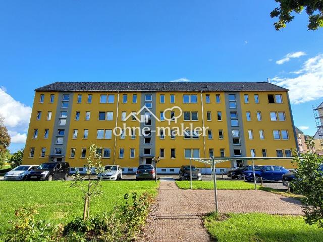 Topsanierte 3 Raum Wohnung mit Balkon und sehr schöner Einbauküche