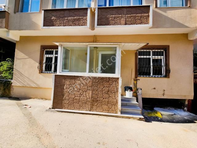Topselvi Yalı Mahallesinde 2+1 Kiralık Daire giriş Kat