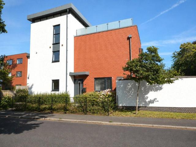 Topsham, Exeter, Devon 2 bed apartment to rent £1,650 pcm £381 pw