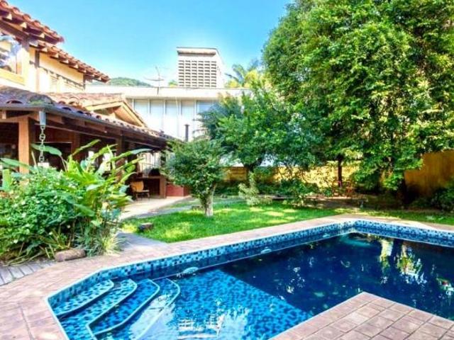 Toque Toque Pequeno | Condomínio Robalos | 5 suítes | piscina privativa | 600m2