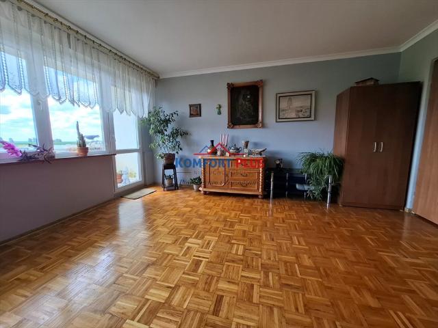 Na sprzedaż przestronne 49 m² mieszkanie z balkonem w Toruniu