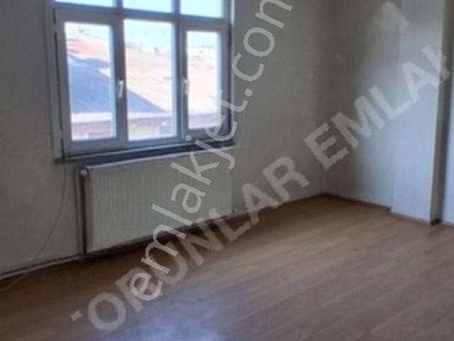 Torunlar Emlaktan Yenimahale De Kirazlı Kiralık 2+1 5.kat Daire