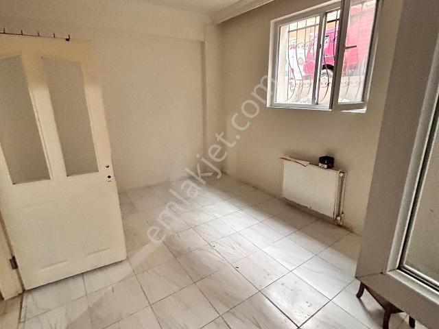 Torunlar Emlaktan Mehterçeşmede Kiralık 1+1 Bahçe Kat Daire