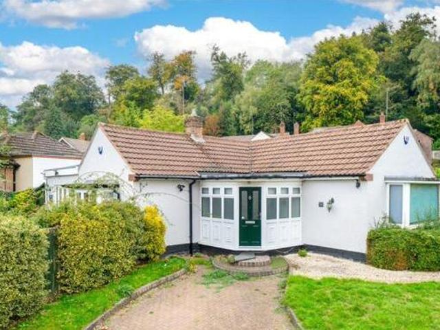 Torvale Road, Wightwick, 3 Bedroom Bungalow