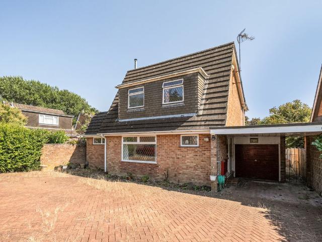 Torwood Gardens, Bishopstoke, Eastleigh, Hampshire SO50, 4 bed detached house to rent, £2,150 pcm | PrimeLocation