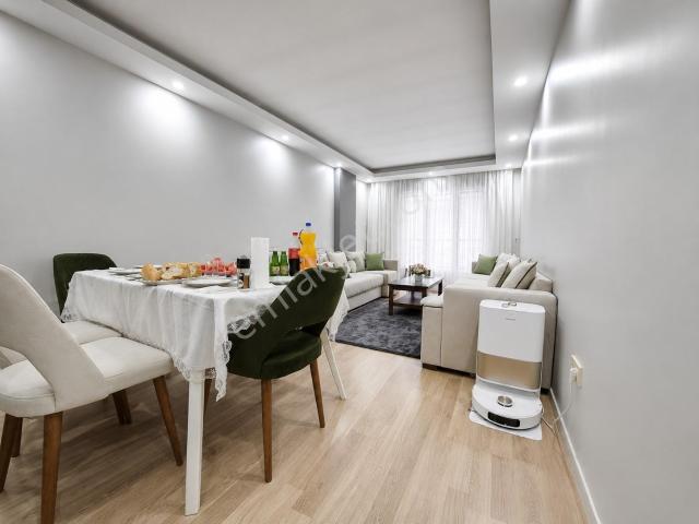 Torıum Avm Yanı | E 5'e 1 Dk | Asansörlü 2+1 12 Yıllık