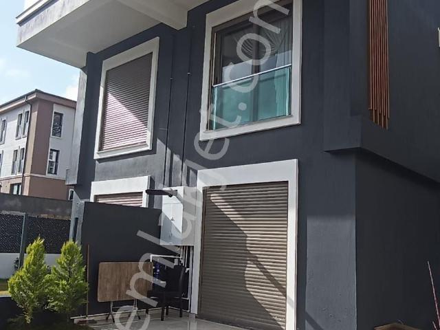 Torbalı Ayrancılar İnönü Mahallesinde 5+1 Fourlex Villa