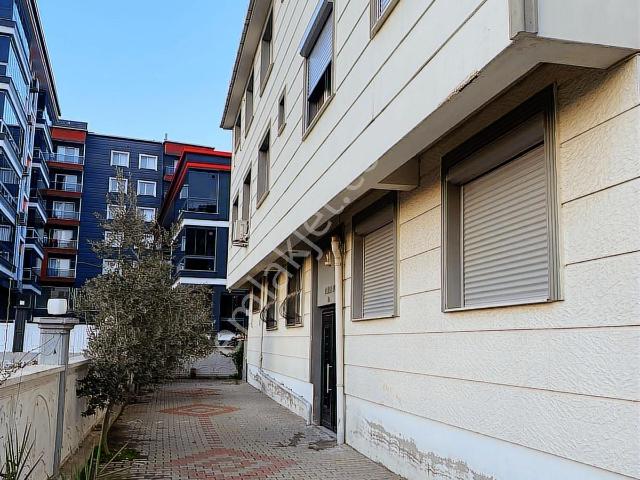 Torbalı'da/8yıllık/2.kat/otoparklı/izban'a300met.160m2/3+1dai