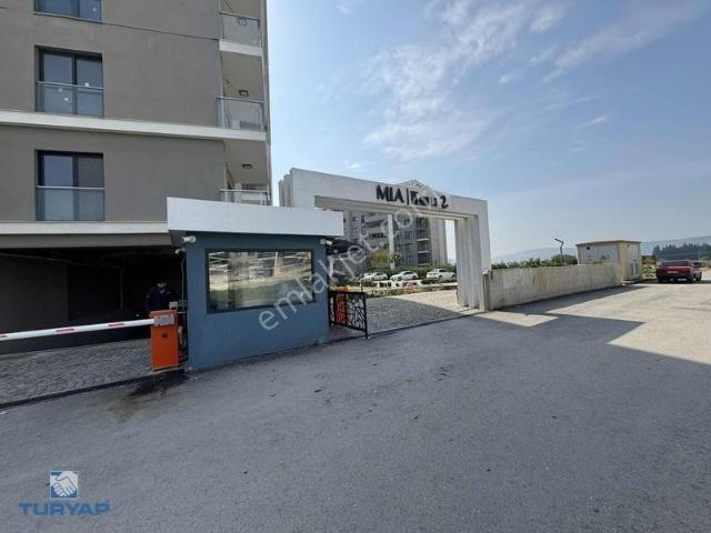 Torbalı Da İzban Yakını Havuzlu Sitede Kiralık 1+1 Daire