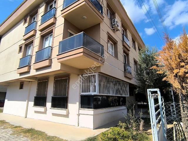 Torbalı Fevzi Çakmak Mahallesinde Butik Sitede Satilik Ara Kat 2+1