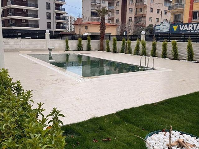 Torbalı Hastanesi karşısı, avlu avm projesi yanı havuzlu bina, ara kat lüks 3+1 satılık daire