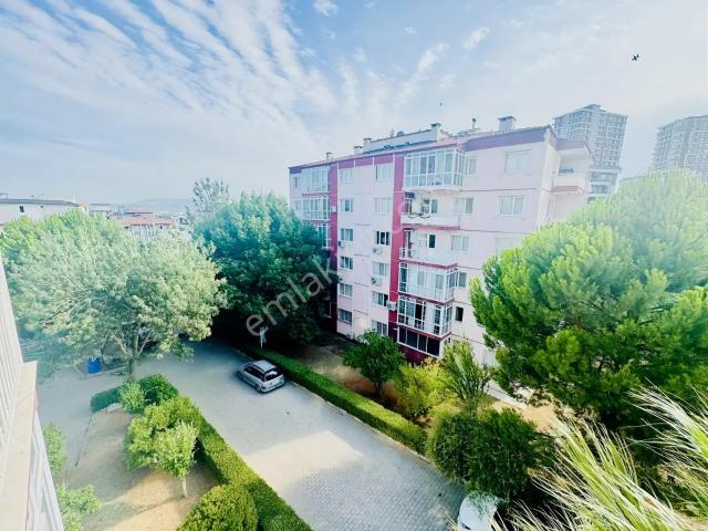 Torbalı İnönü Mahallesi Nebioğlu Sitesinde Satılık Daire