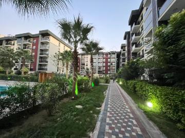 Torbalı Yedi Eylül Mah Havuzlu Sitede 2+1 Kiralık Daire