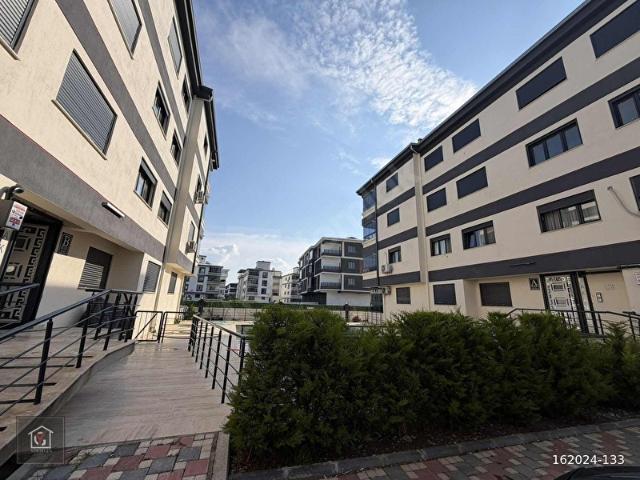 TORBALI MAHALLESİNDE 2+1 HAVUZLU SİTE İÇERİSİNDE