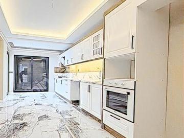 TORBALININ EN BÜYÜK BALKONLU EN ŞIK EVİ