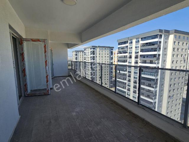 Törekent Serra Bulvar Satılık Geniş 4+1 Daire
