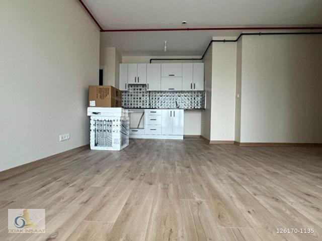TORİUM METROBÜSE YÜRÜMELİ YAŞAM SİTE İÇİ GENİŞ SIFIR 1+1 KİRALIK DAİRE