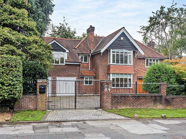 Torkington Road, Wilmslow, Cheshire, SK9 5 bed detached house to rent £7,000 pcm £1,615 pw