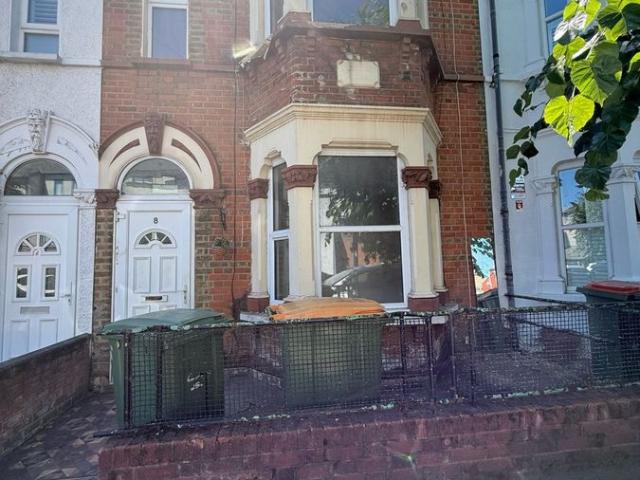 Toronto Avenue, Manor Park E12, 3 bed terraced house to rent, £2,600 pcm | PrimeLocation