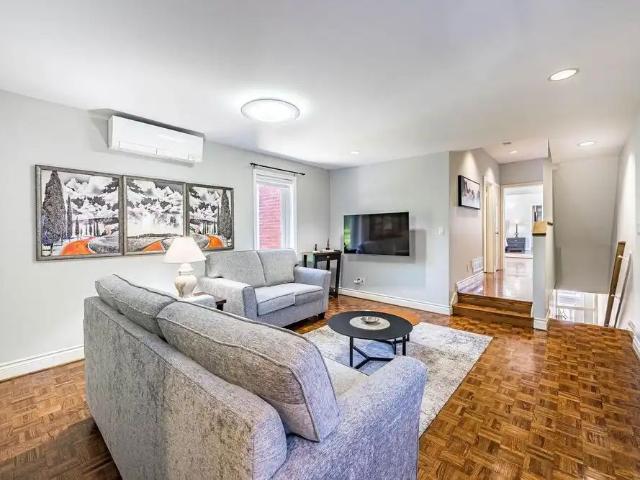 Toronto Furnished 4 Bedroom Executive Residence in Trinity Bellwoods with Private Entrance and Parking