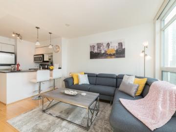 Toronto Furnished Condo for Rent at 18 Yonge Condos Delightful 1 Bed, 1 Bath plus Den and Panoramic Views in Entertainment District