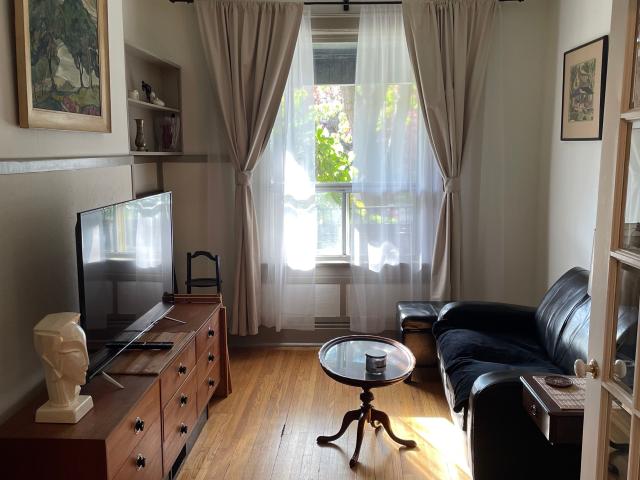 Toronto Furnished Condo for Rent – Charming 1 Bed, 1 Bath with Patio and Office Den
