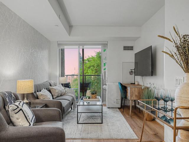 Toronto Furnished Condo for Rent Elegant 2 Bedroom with City Views and Private Rooftop Patio