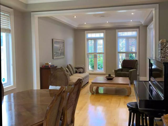 Toronto Furnished Home Rental 4 Bed + Den, 5 Bath House in North York
