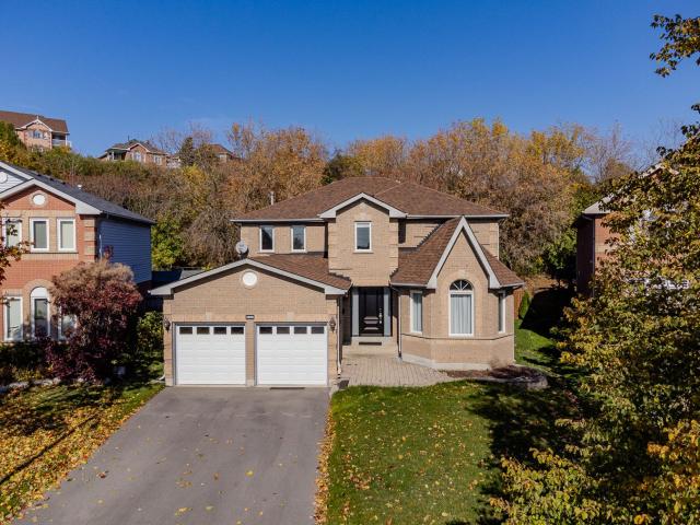 Toronto Furnished Home Rental 5 Bedroom Detached House in Oshawa