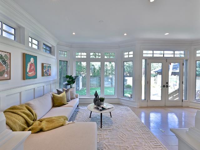 Toronto Furnished House Rental Spectacular 5 Bed, 3.5 Bath plus 2 Fireplaces and Extraordinary Design in Lytton Park