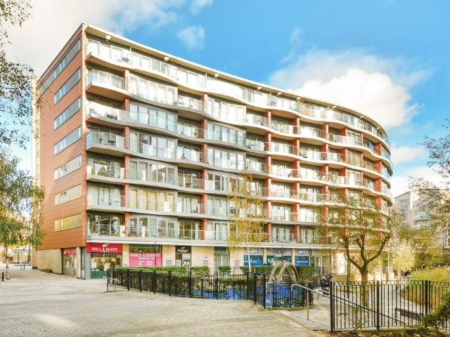 Toronto House, Surrey Quays Road SE16, 1 bed flat to rent, £2,100 pcm | PrimeLocation