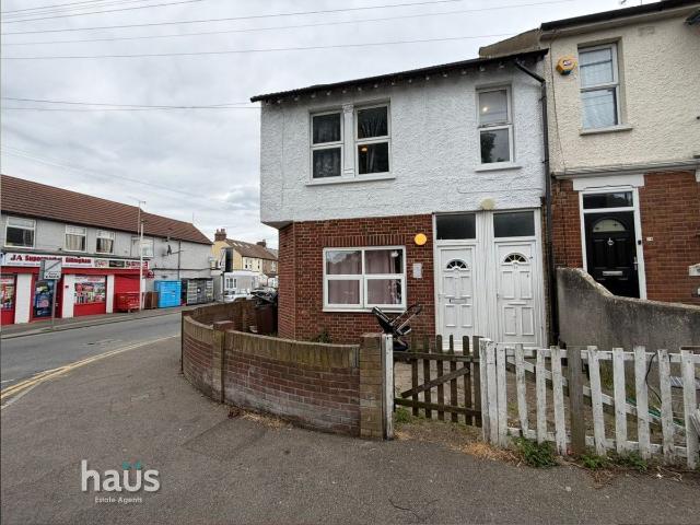 Toronto Road, Gillingham ME7, 2 bed flat to rent, £1,100 pcm | PrimeLocation
