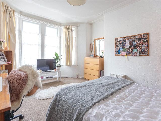 Toronto Road, Horfield, Bristol BS7, 6 bed terraced house to rent, £3,100 pcm | PrimeLocation