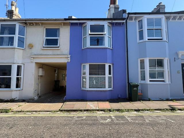 Toronto Terrace, Brighton BN2, 2 bed terraced house to rent, £1,575 pcm | PrimeLocation