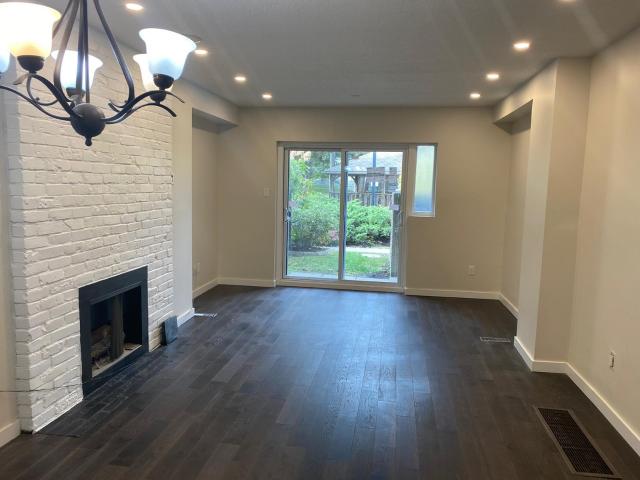 Toronto Townhouse Rental Newly Renovated 4 Bedroom, 3 Bathroom with Patio in Saint Andrews