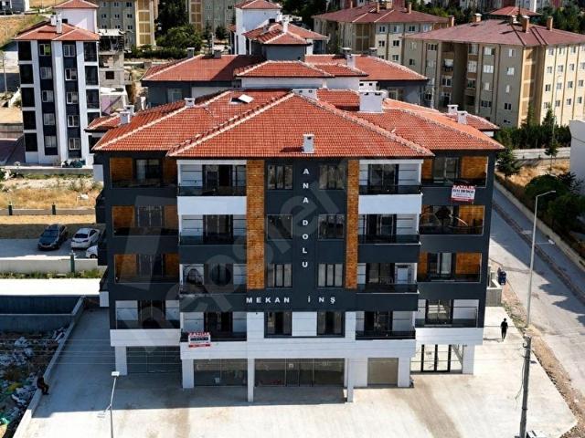 TOROS MAHALLESİ CADDE ÜZERİ LOKASYONDA SATILIK 2+1 SIFIR GENİŞ DAİRE