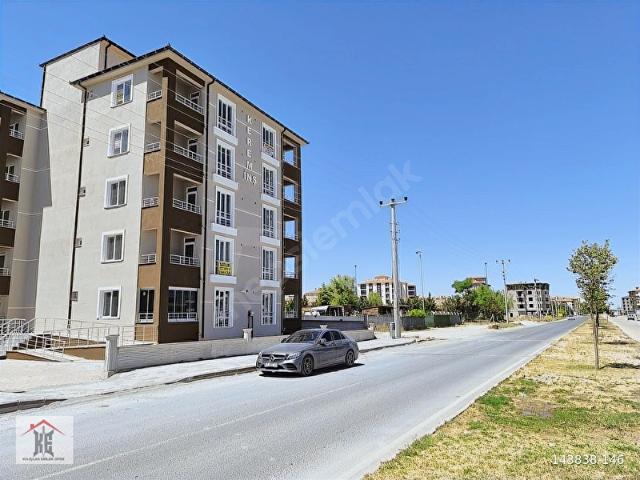 TOROS MAHALLESİ'NDE SATILIK SIFIR 1+1 DAİRE