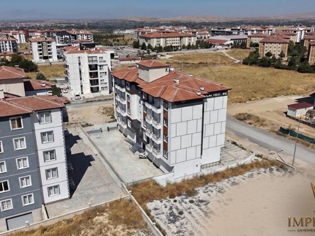 TOROS MAHALLESİNDE 1+1 GÜNEY CEPHE ARA KAT DAİRE
