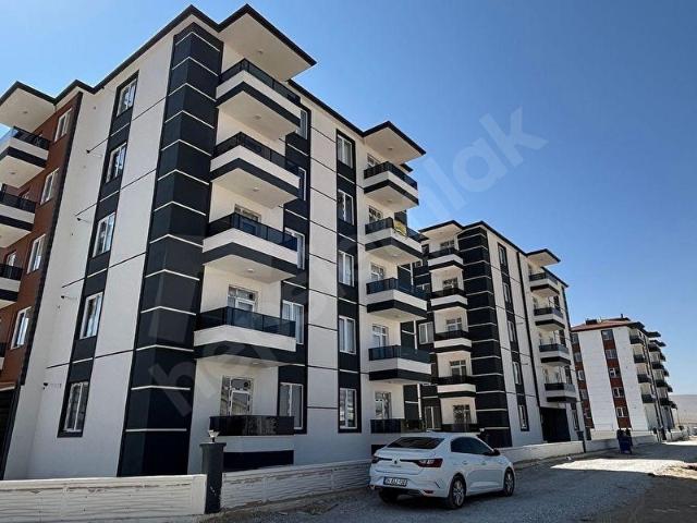 TOROS MAHALLESİ SATILIK 1+1